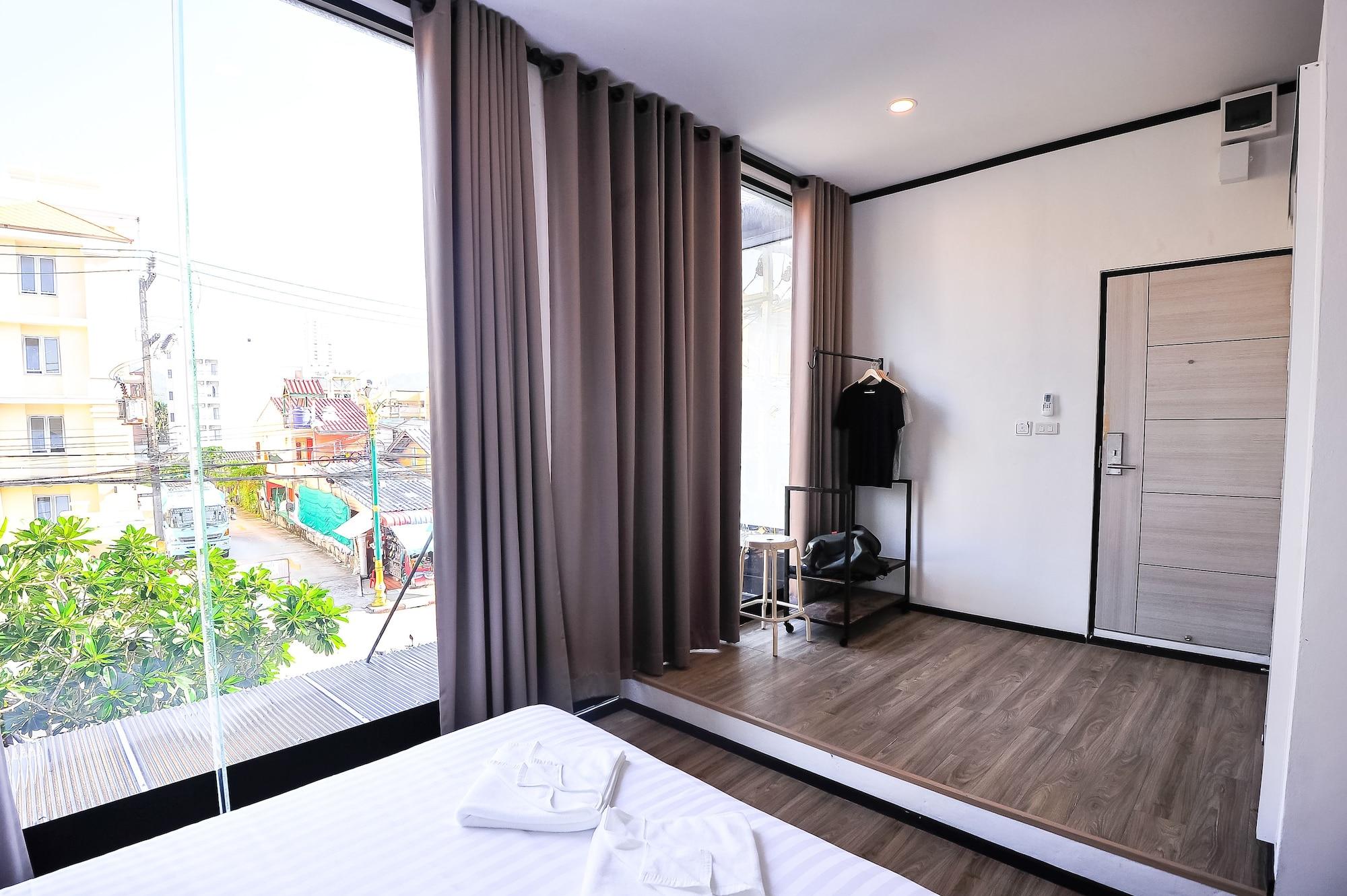 Glur Phuket Patong Beach Kültér fotó