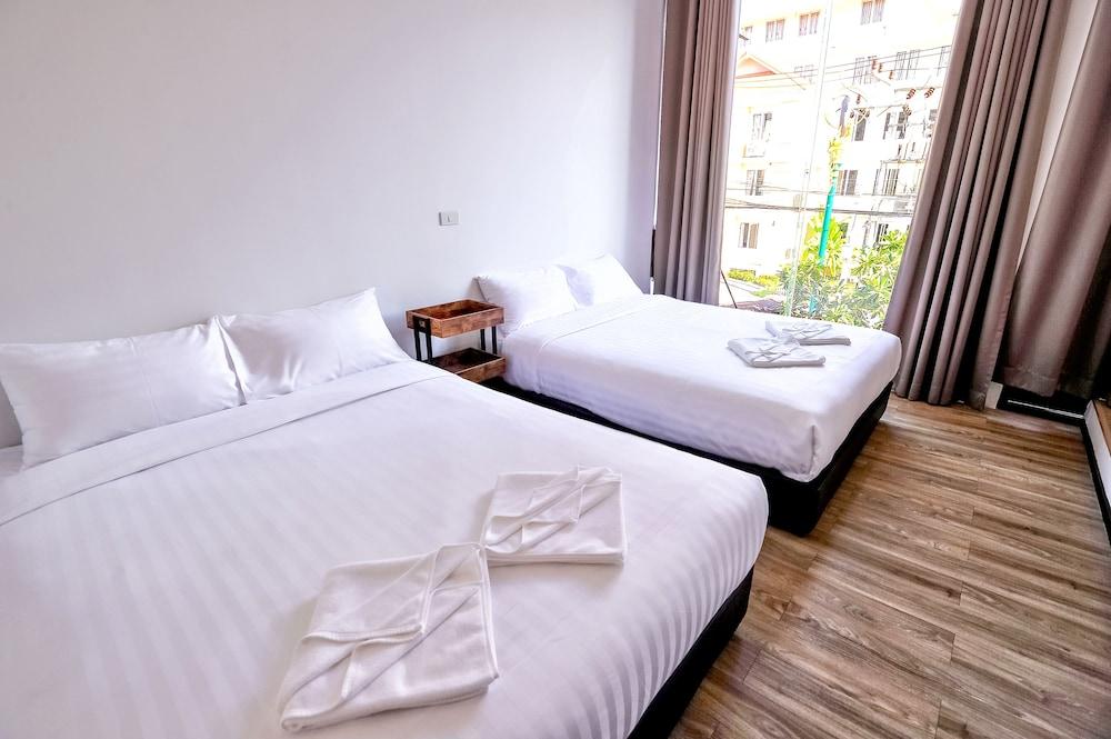 Glur Phuket Patong Beach Kültér fotó