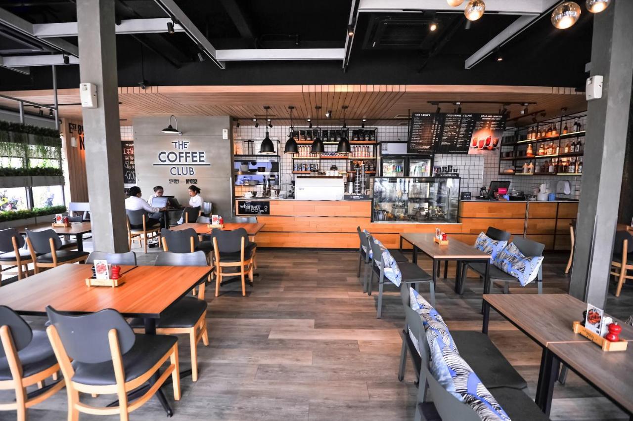 Glur Phuket Patong Beach Kültér fotó